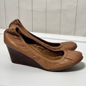 Tory Burch Brown Patent Leather Eddie Wedges Ballet Flats Look Slip On Sandal 9?